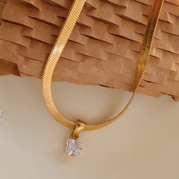 #NEW 18K Gold Plated 2CT Princess Cut Diamond Flat Herringbone Necklace - Picture 3 of 5